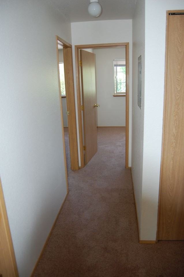 The Mountains Apartment Complex - Photo 6 of 16