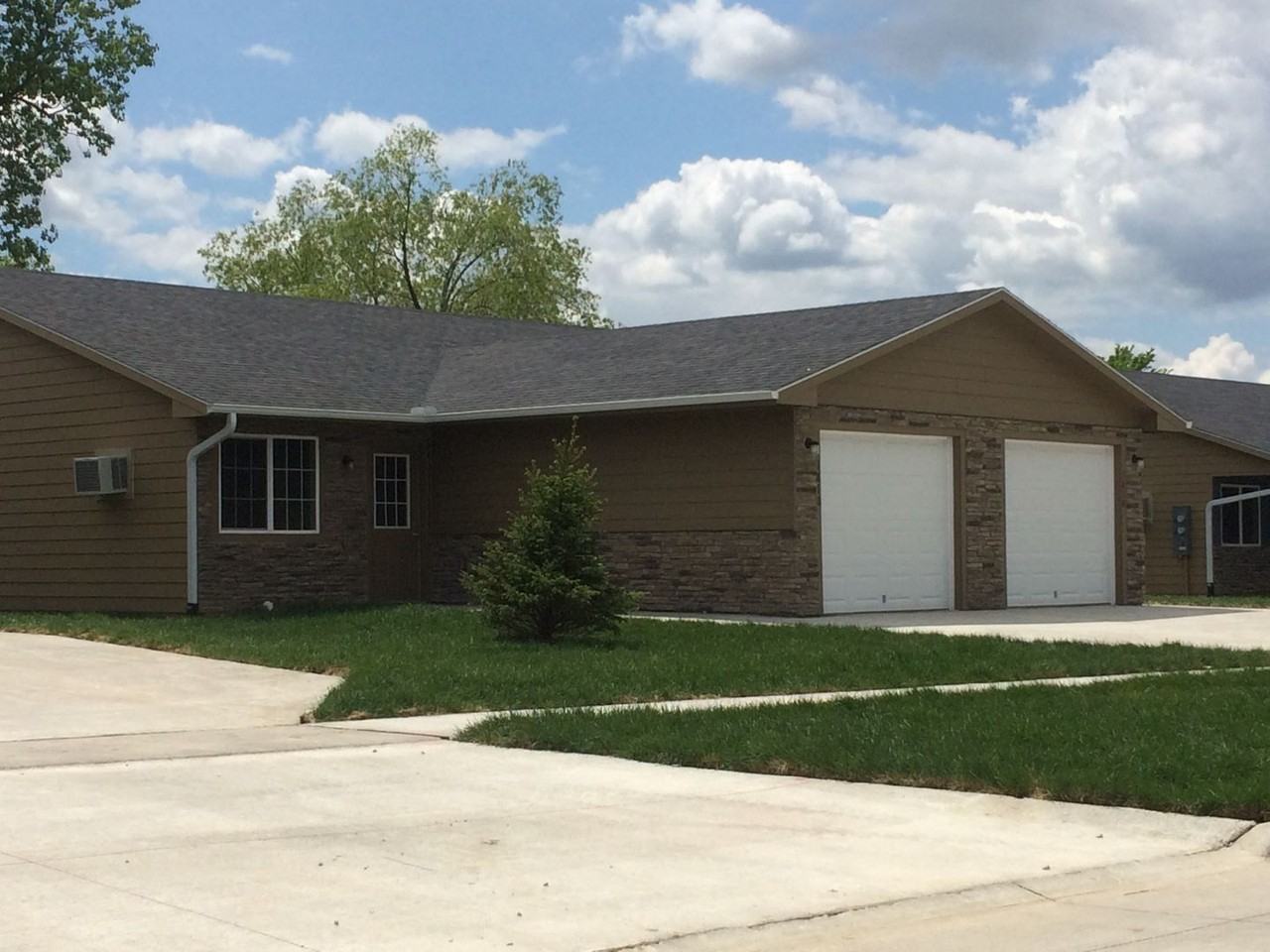 Osceola Heights - Photo 5 of 50