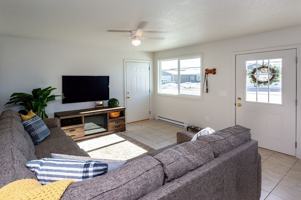 featured image of 7438 Meadowlands Dr