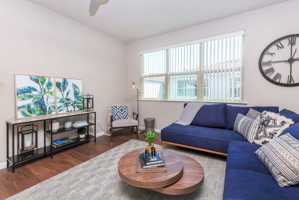 5015BSV - Photo 3 of 34