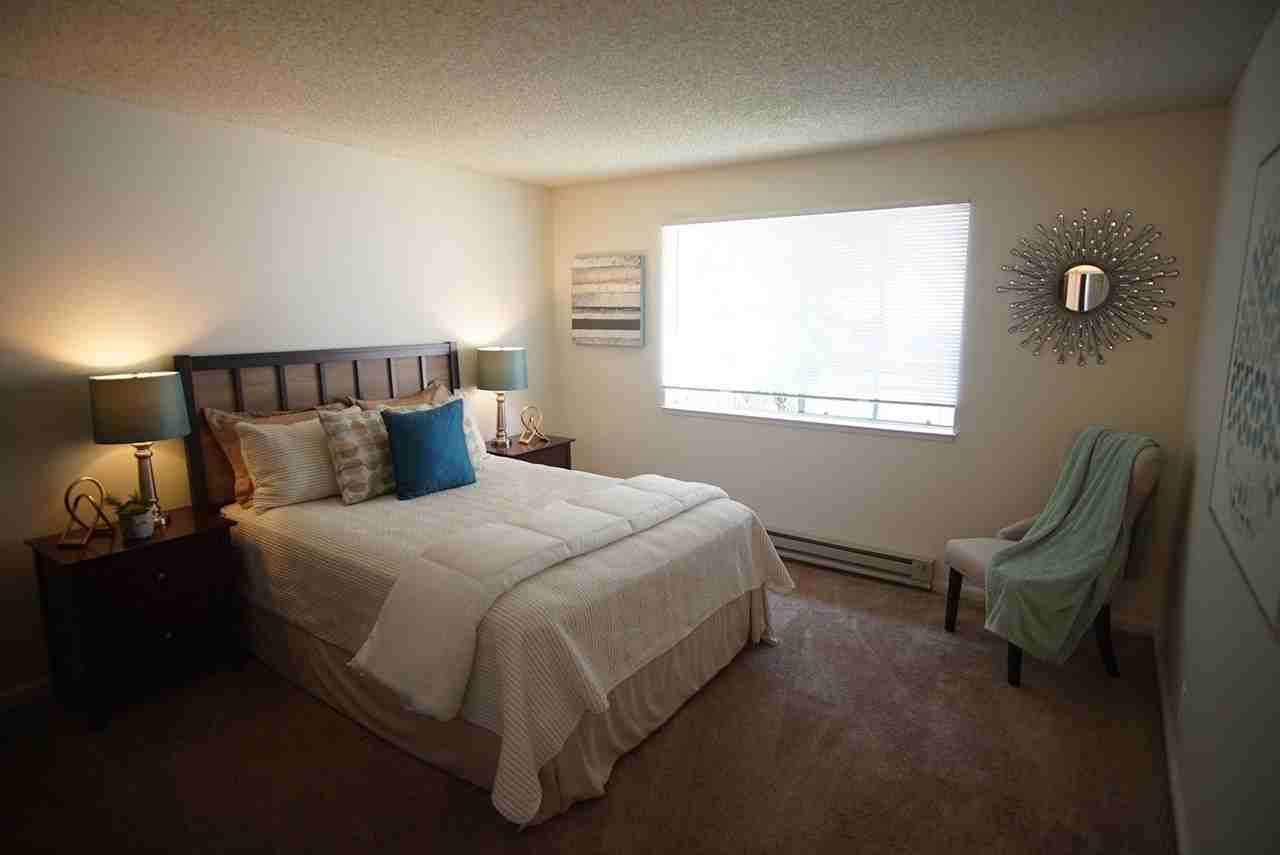 Sandlewood Apartments - Photo 4 of 11