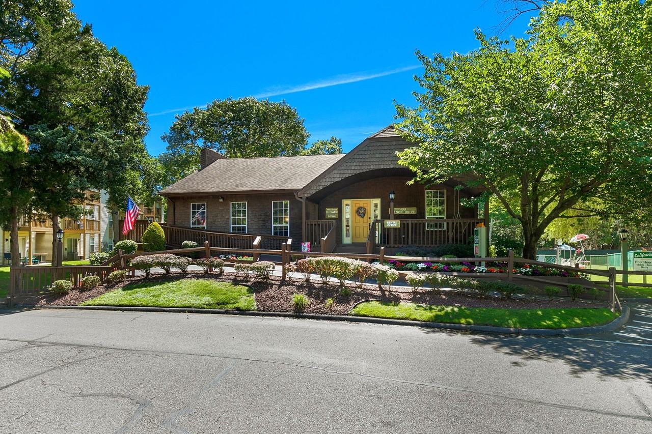 California Apartments - Photo 2 of 26