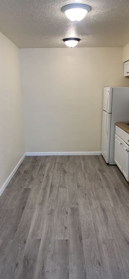 Adorable Studio Apartments with Utilities Included - Photo 4 of 26