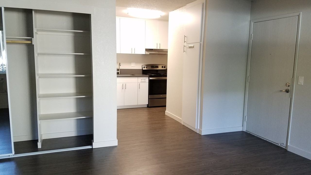 City Park Apartments - Photo 2 of 10