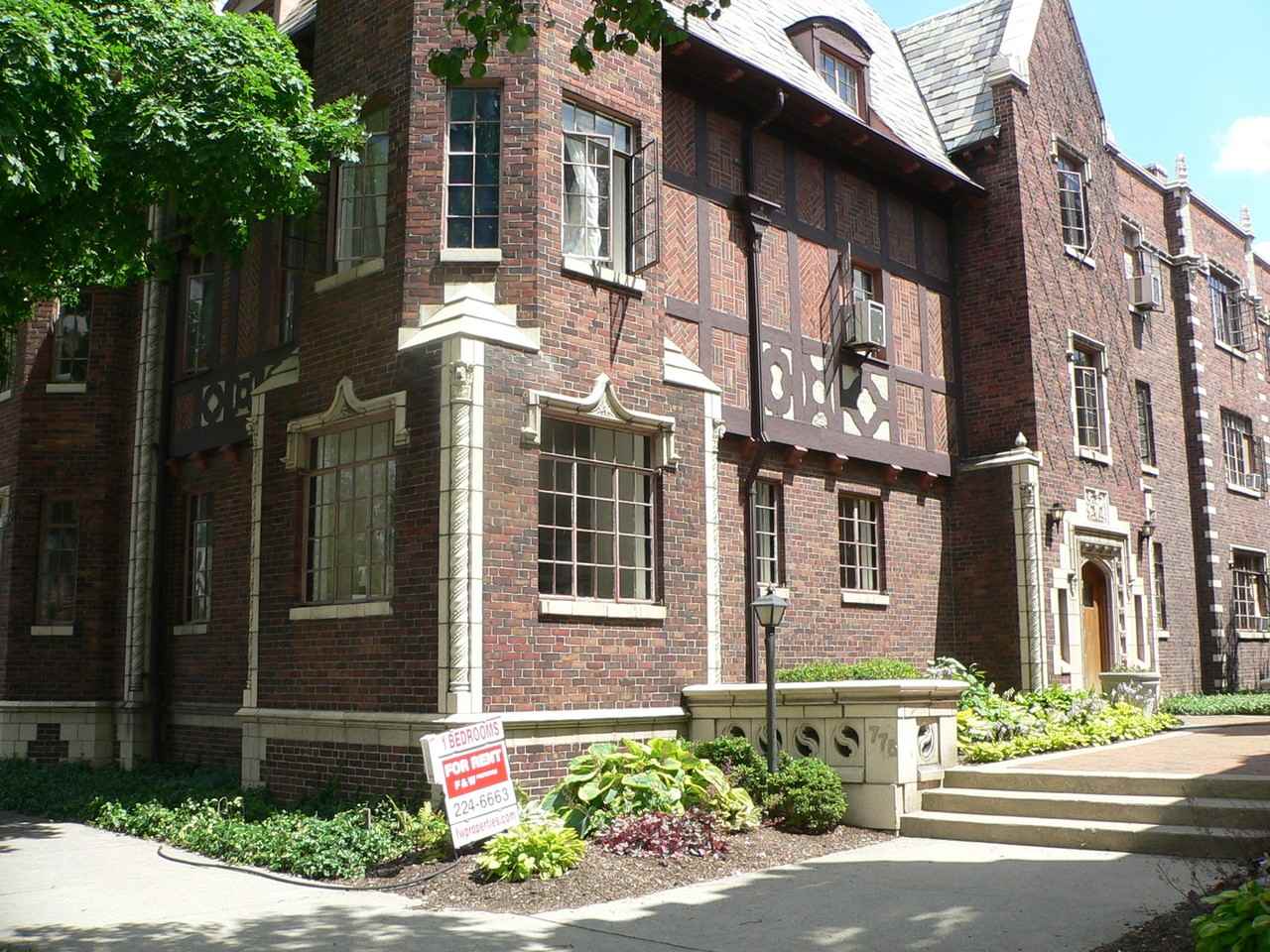 Broadway Apartments - Photo 2 of 33