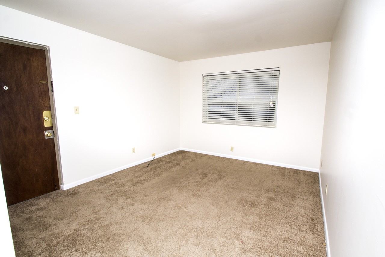 Jefferson Arms - Photo 2 of 30