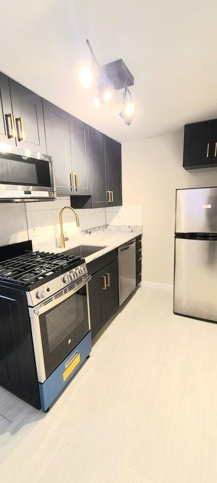 Bigelow Chapman Apartments - Photo 4 of 22