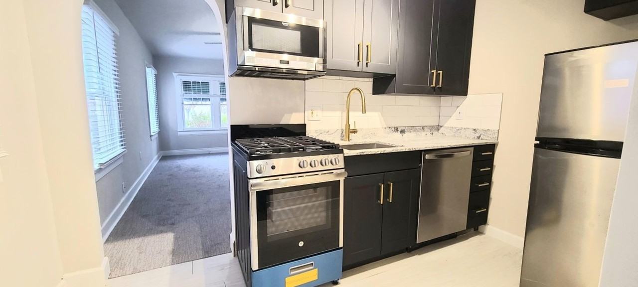 Bigelow Chapman Apartments - Photo 5 of 22