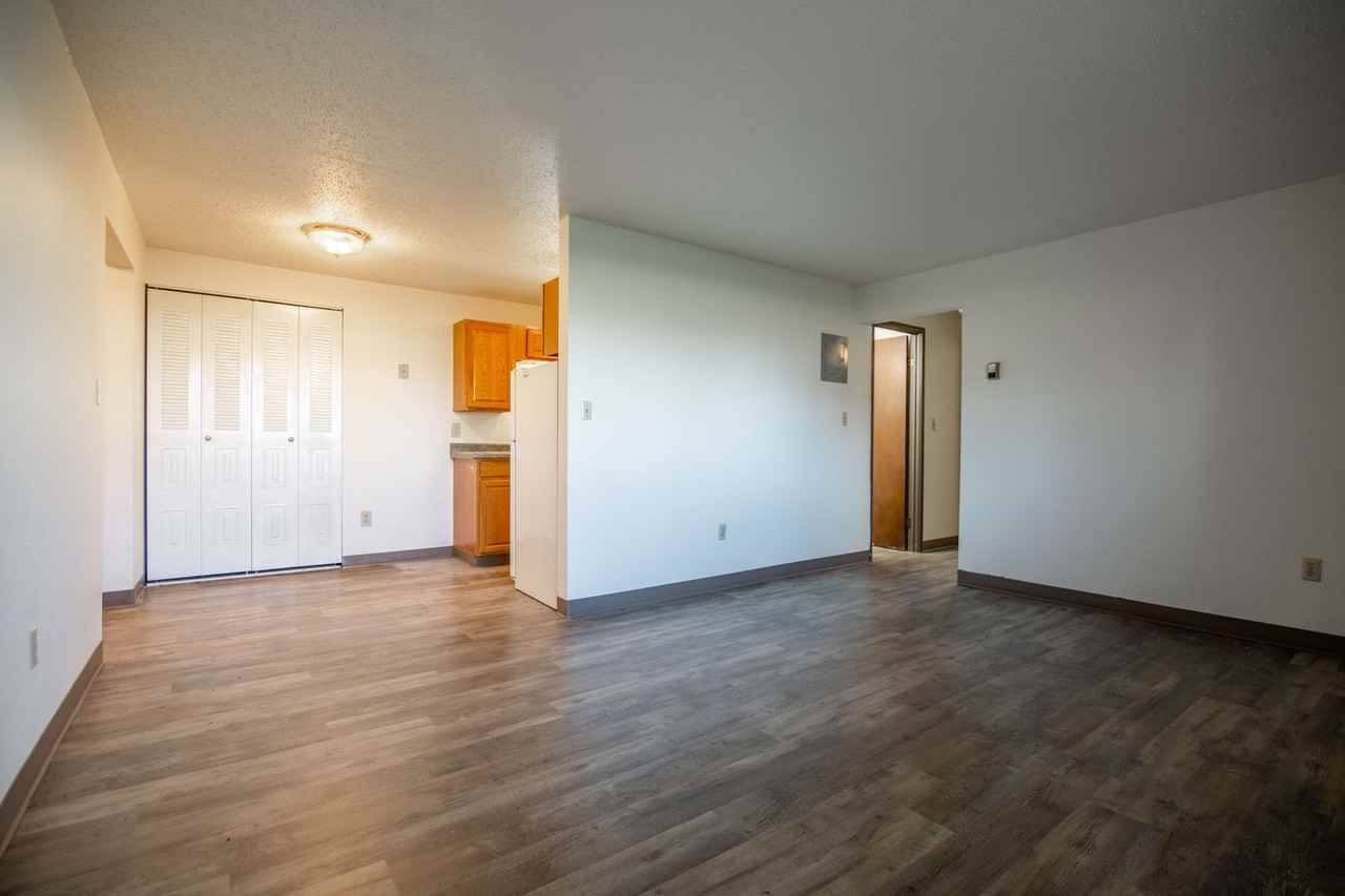 Devils Lake 1124 - Photo 2 of 17