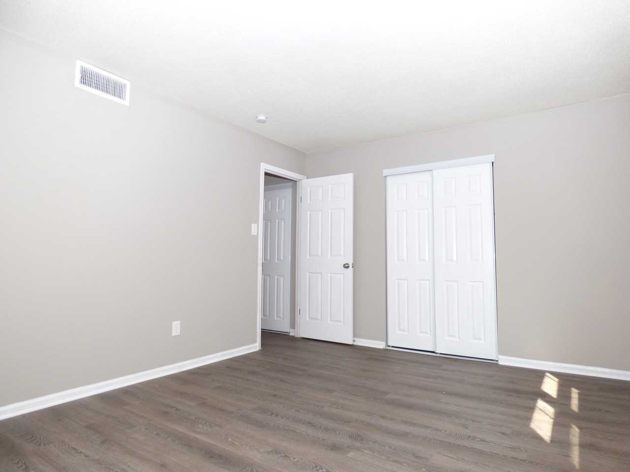 Orchard Apartments - Photo 5 of 17