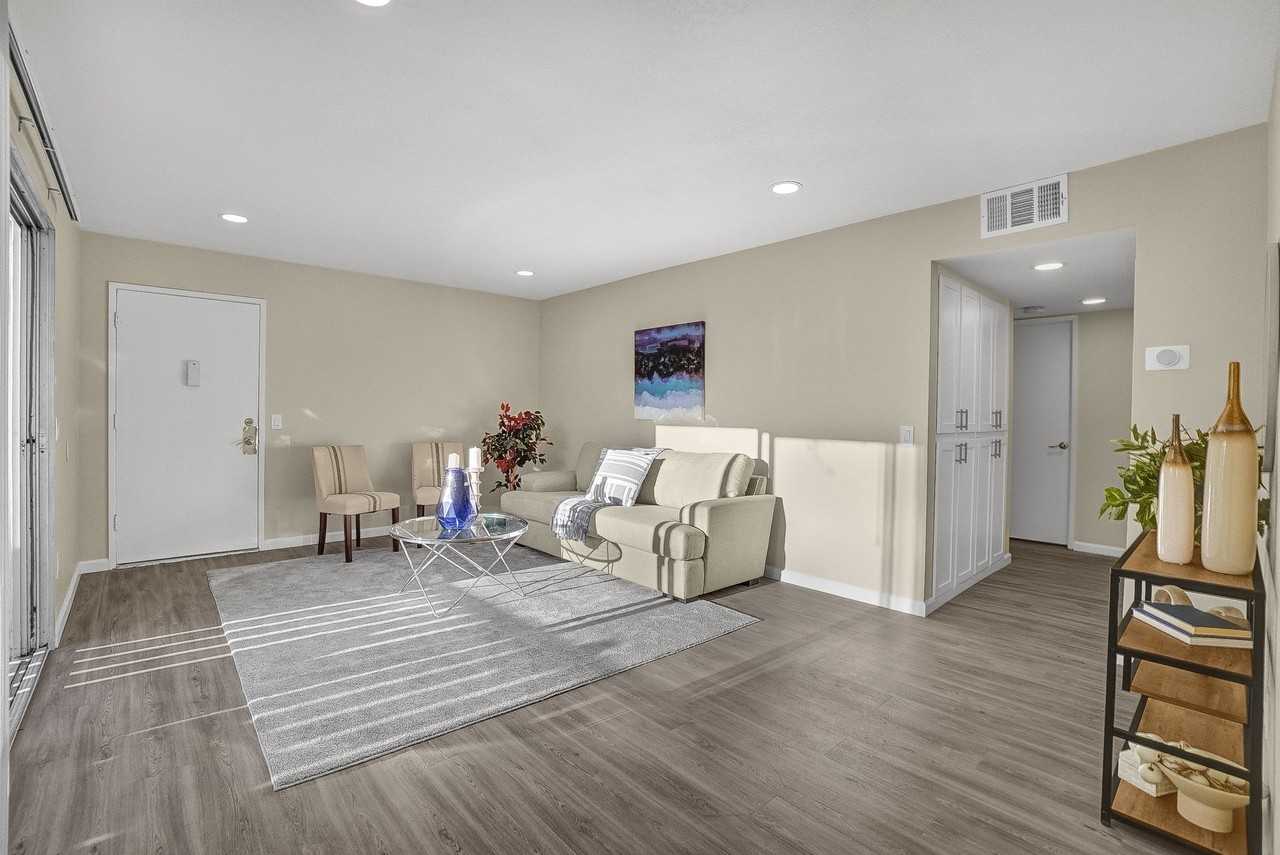 Las Casitas Apartments - Photo 7 of 42