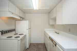 featured image of 669 Loughborough Dr