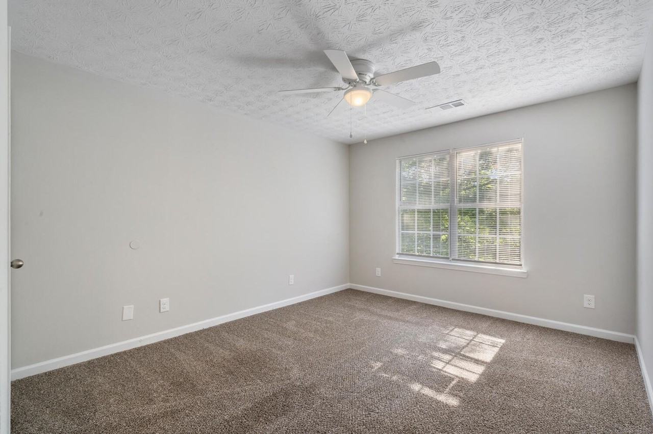 Salem Chase Apartments - Photo 6 of 28