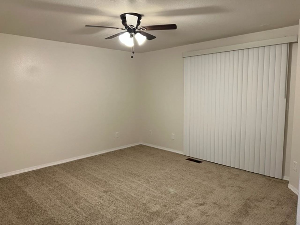 Experience the townhome lifestyle here at Ellsworth Gardens!! - Photo 6 of 28