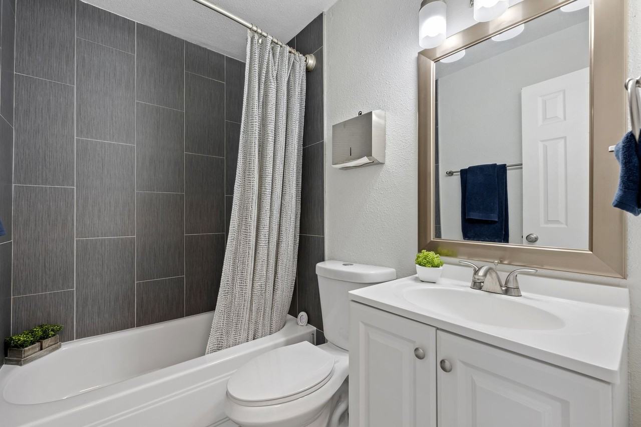 Phoenix Apartments - Photo 2 of 9