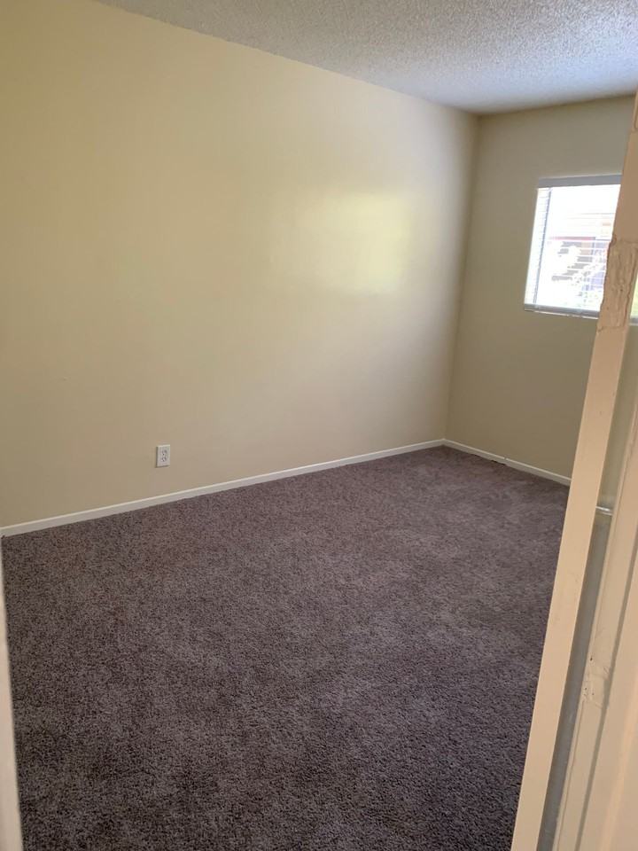 Harbor Apartments - Photo 3 of 22