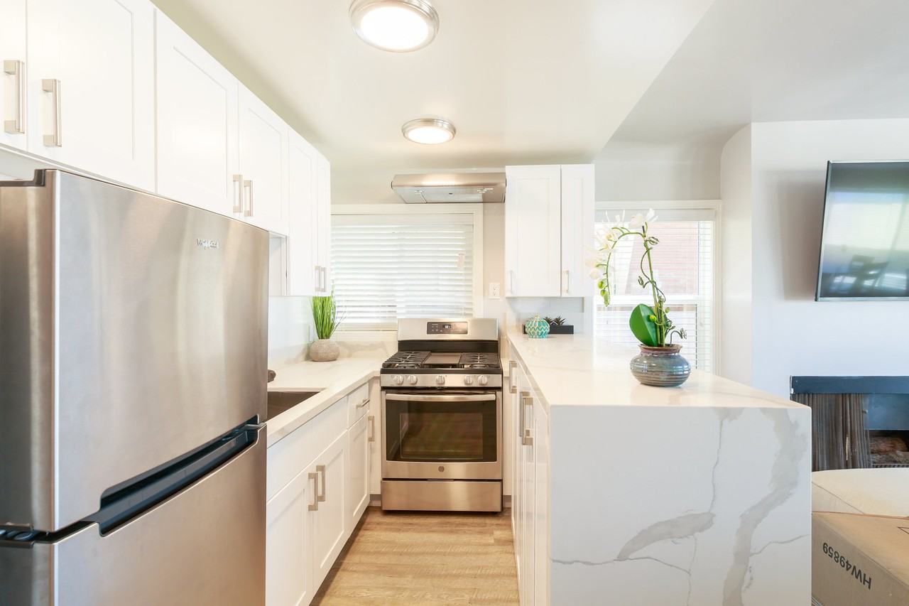 1836 THE STRAND, HERMOSA - Photo 6 of 13