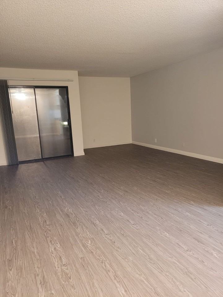 073 - Canyon Crest Hills Apartments - Photo 4 of 34