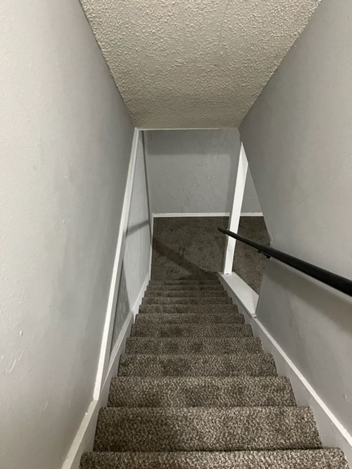 1000 S Woodlawn Street - Photo 4 of 50