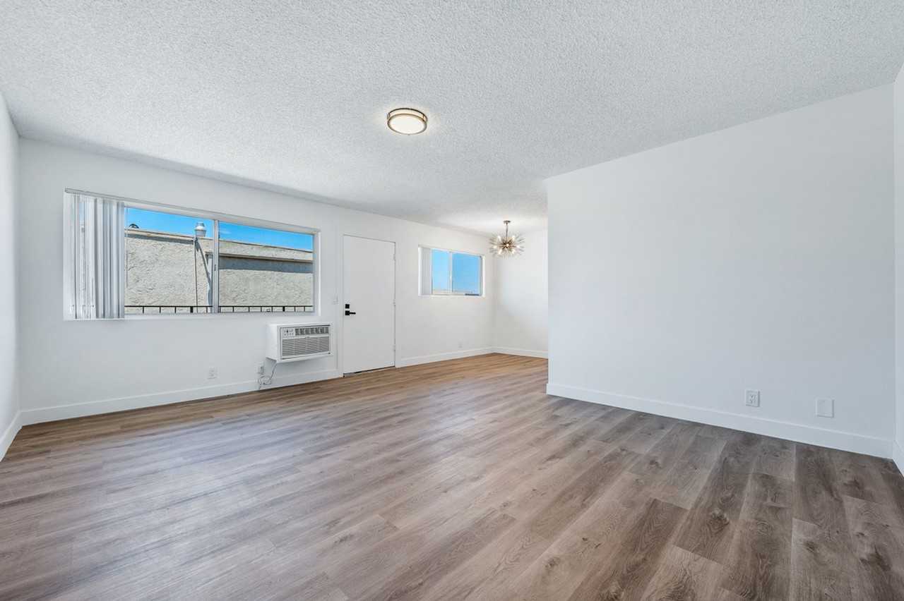 the HIVE @ South (5700 Ackerfield) - Photo 5 of 50