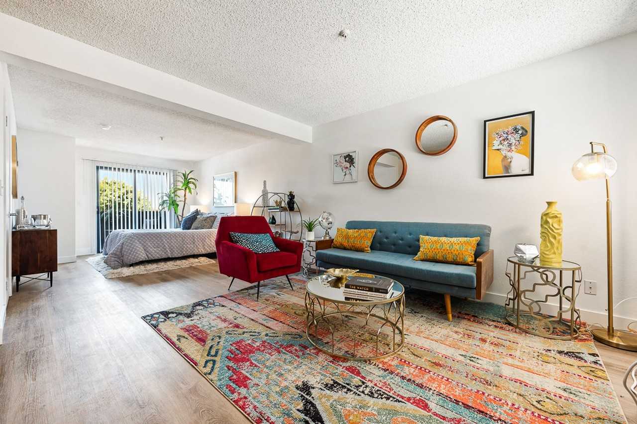 The Hive @ Market - Photo 4 of 50