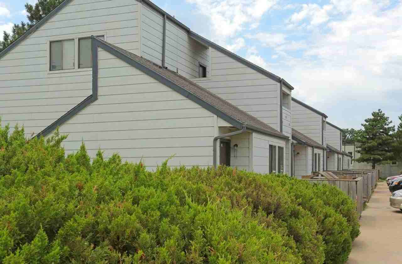 Cimarron Apartments 734 N Ridge Rd, Wichita, KS 67212 Zumper