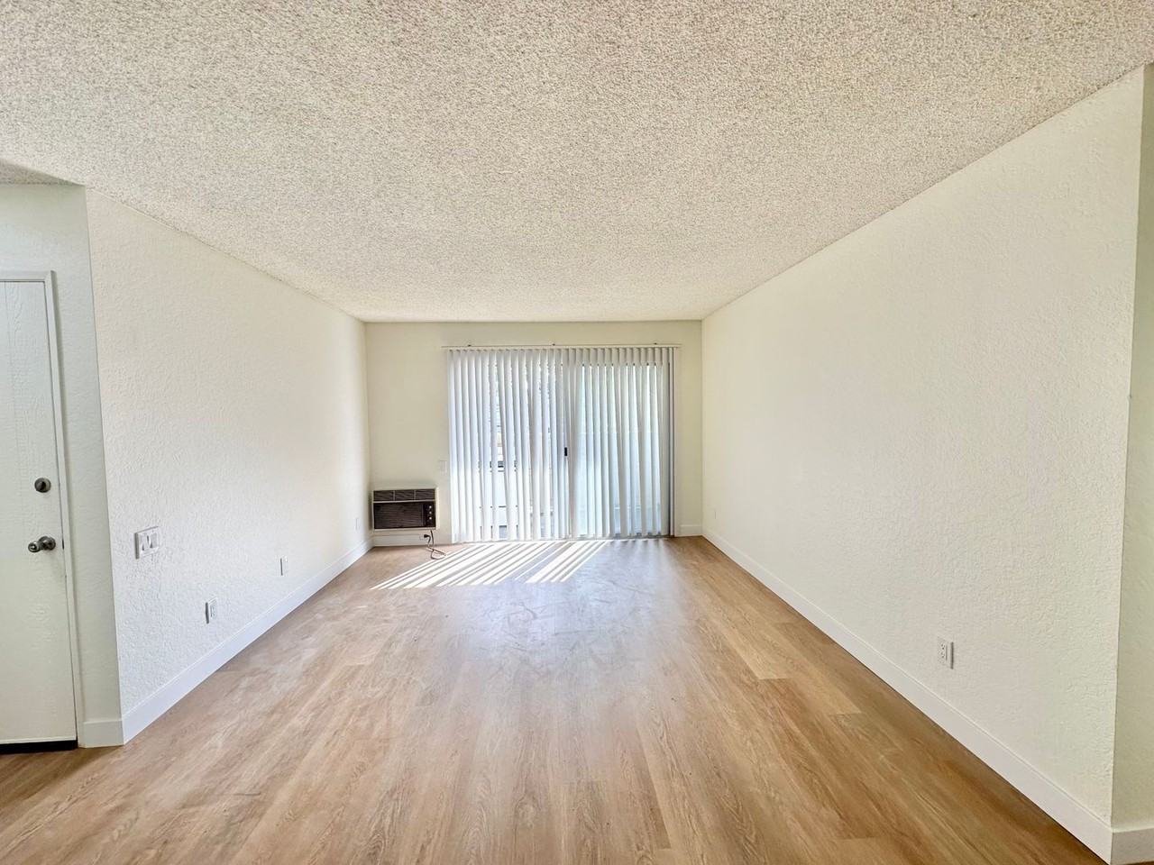 Buena Vista Apartments - Photo 7 of 22