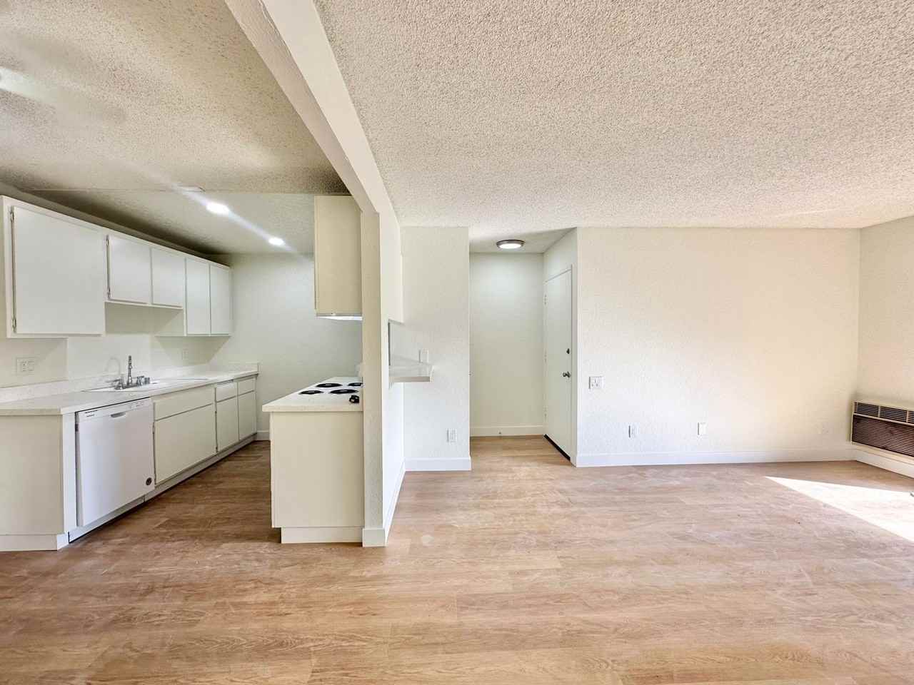 Buena Vista Apartments - Photo 4 of 22