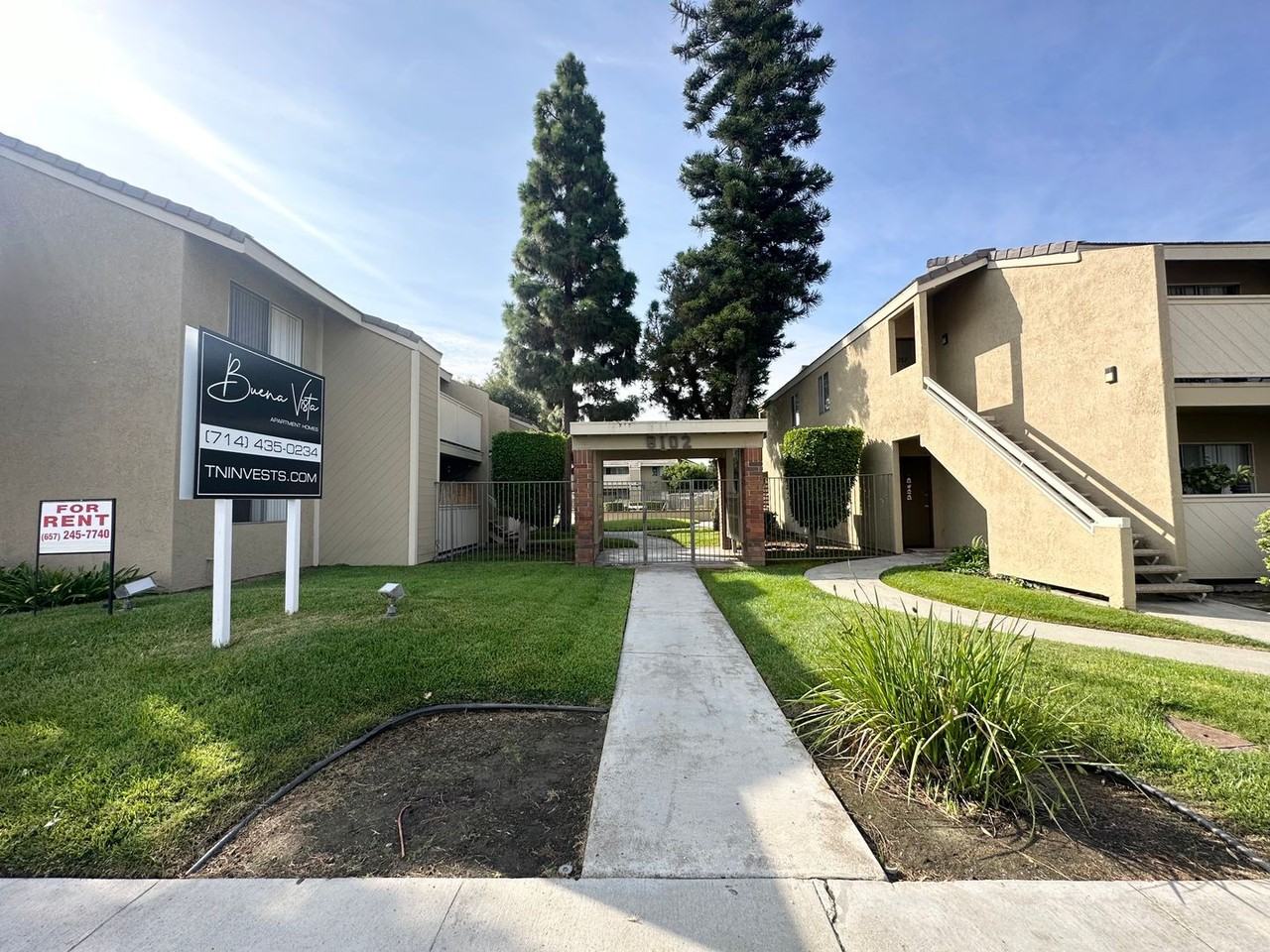 Buena Vista Apartments - Photo 3 of 22