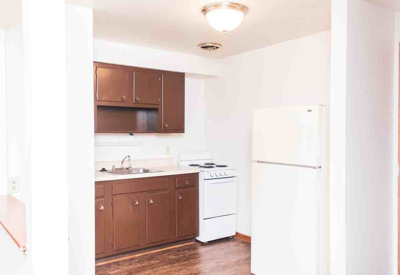 1040 Bryden Rd. - Photo 4 of 13