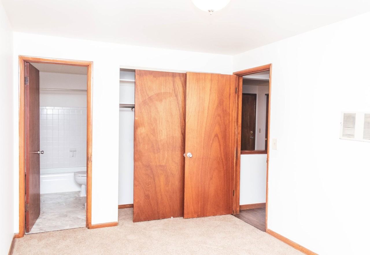 1040 Bryden Rd. - Photo 6 of 13