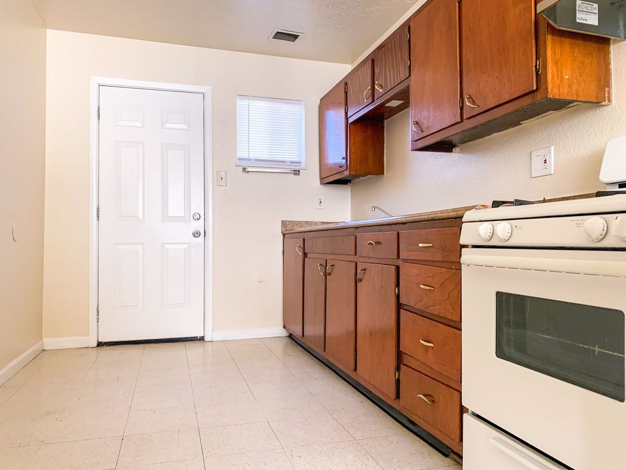 Quiet 2 - Photo 7 of 29