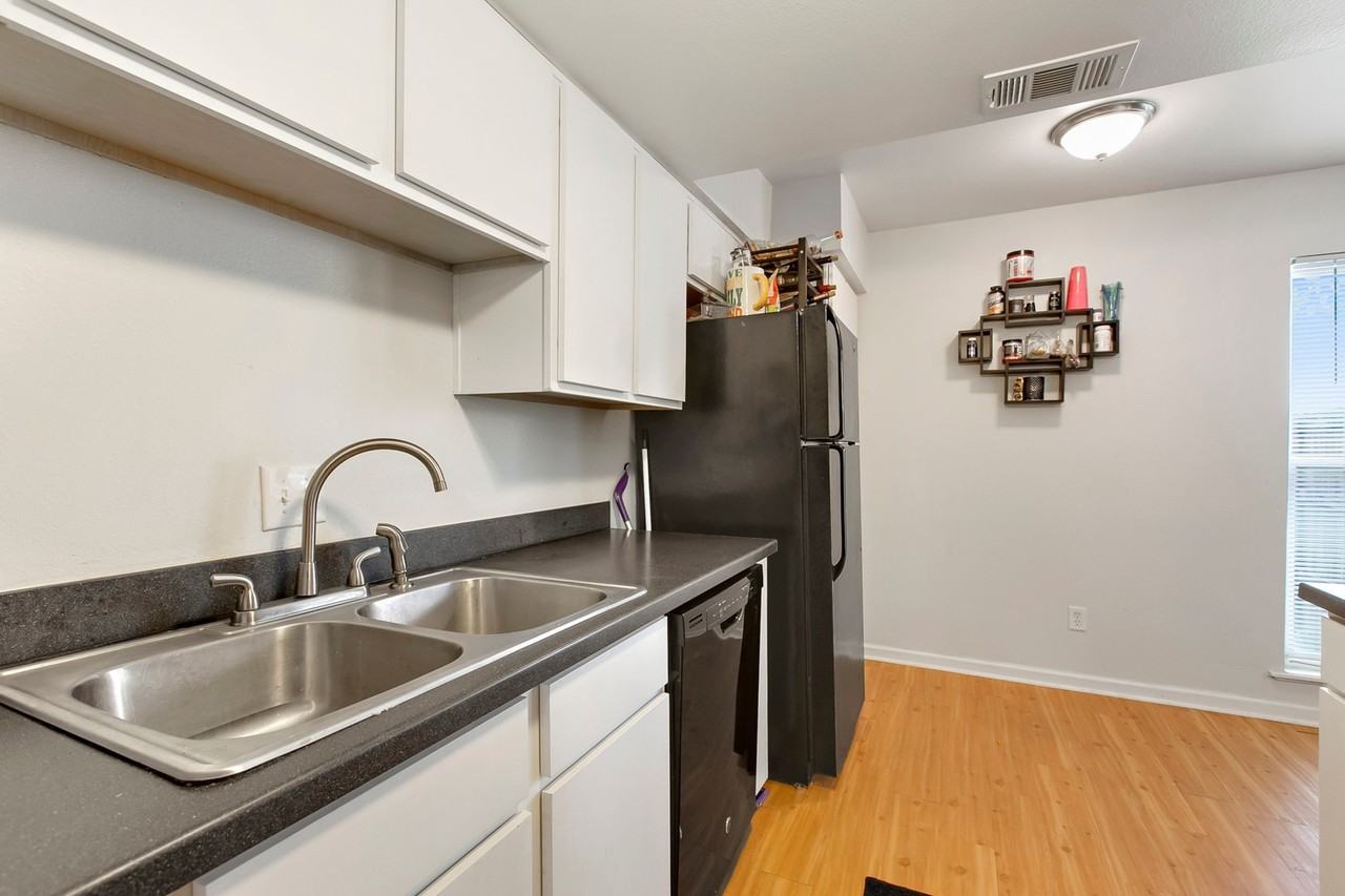 Oasis at Midtown - Photo 2 of 23