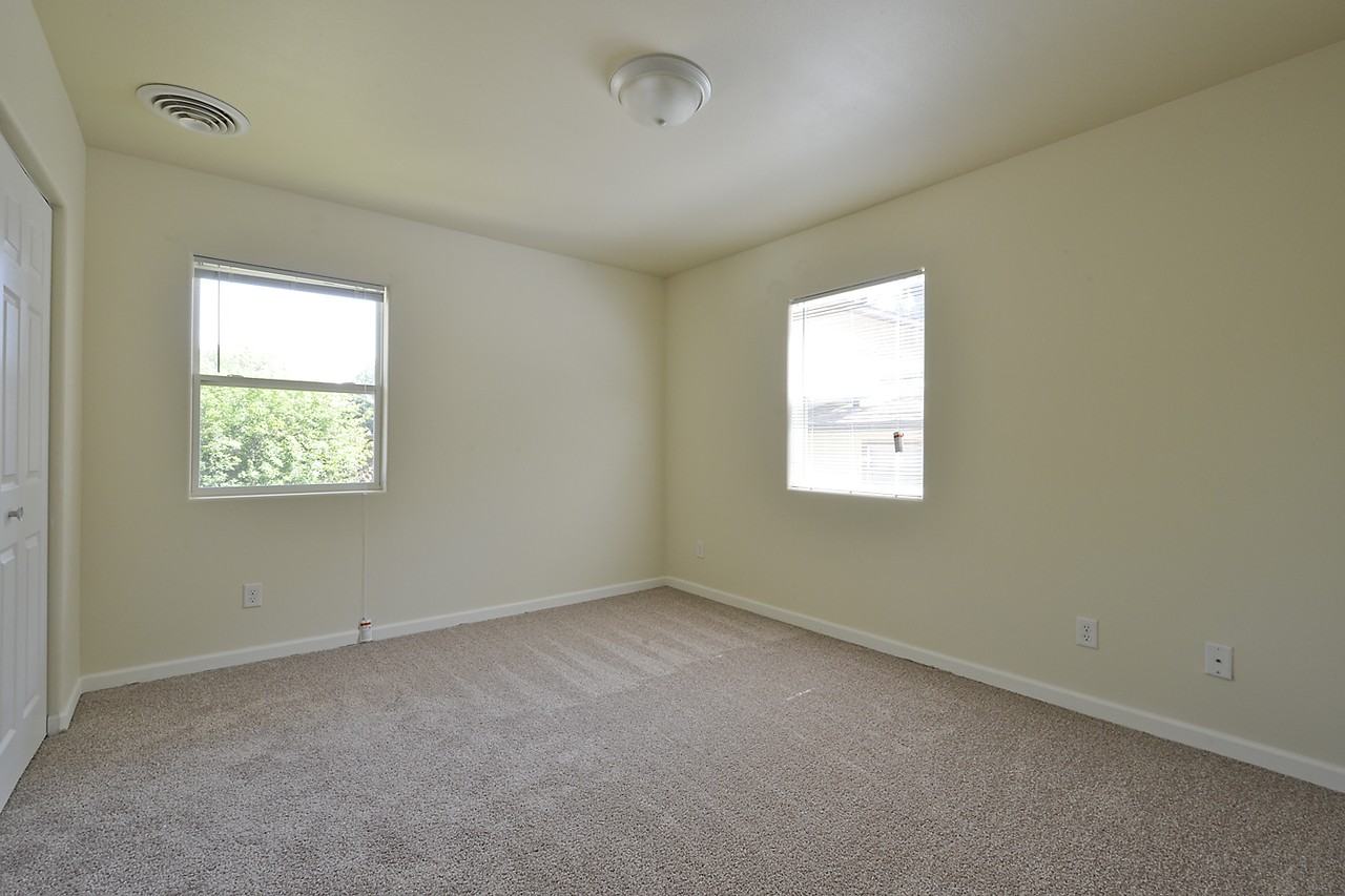 506 11th Street NW - Photo 7 of 8