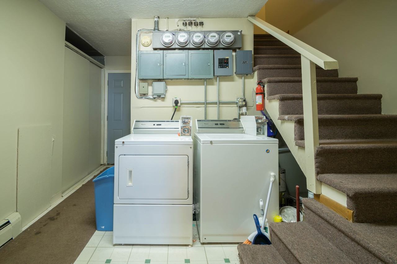 1123 11th Street NW - Photo 5 of 5