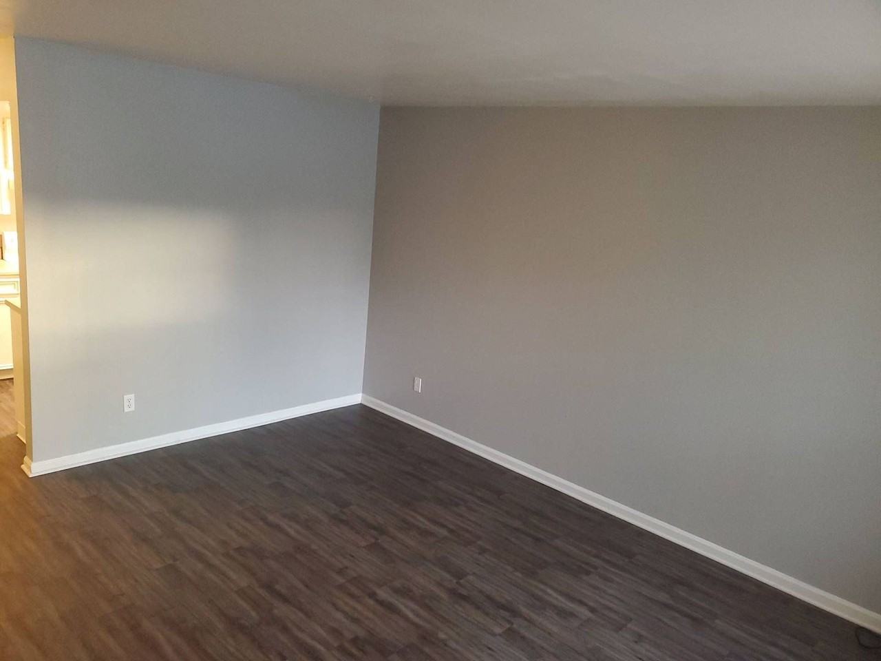 Stratford East Apartments - Photo 7 of 50