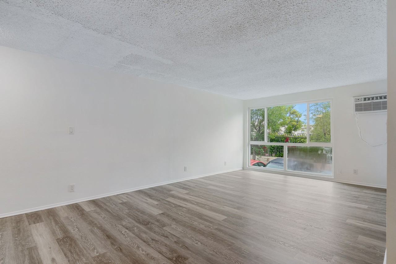 12960 Dronfield Ave. - Photo 5 of 50