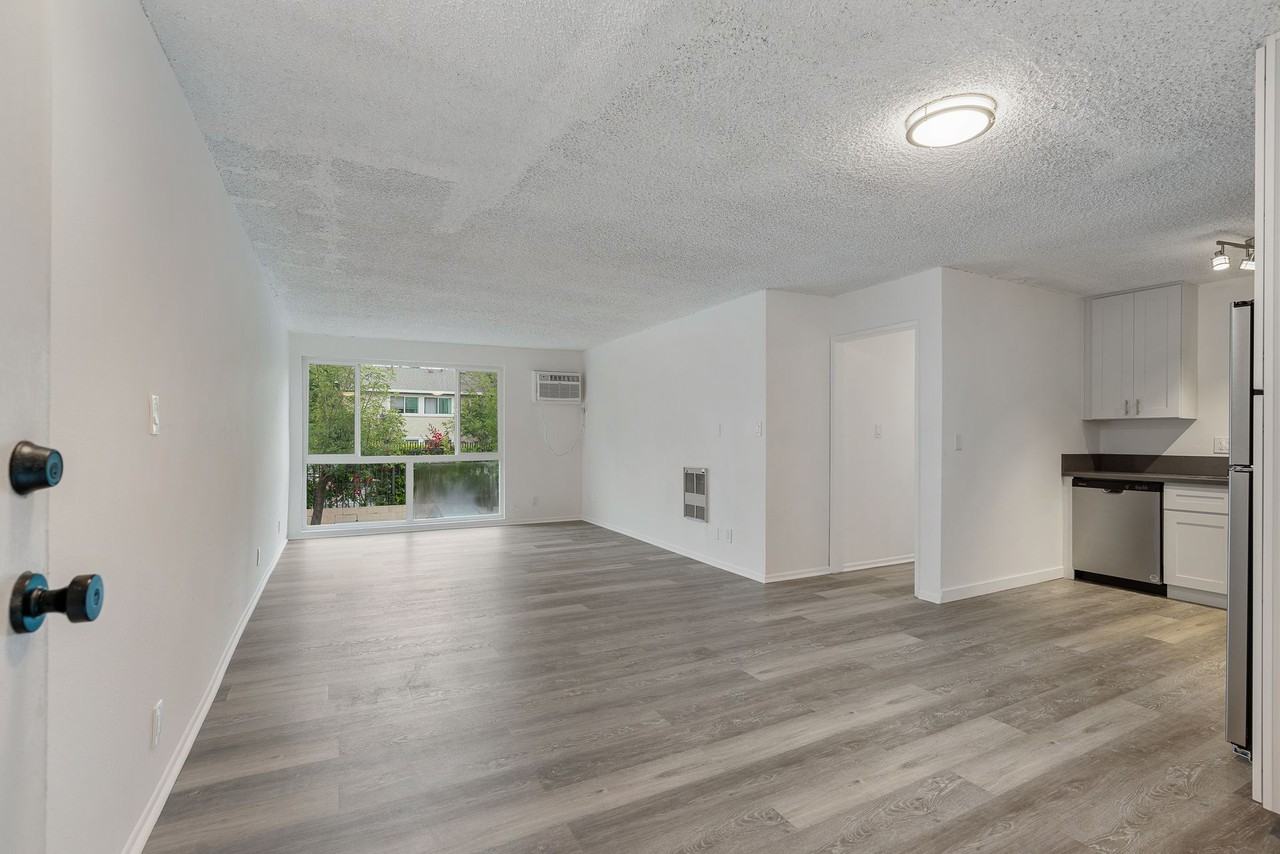 12960 Dronfield Ave. - Photo 7 of 50