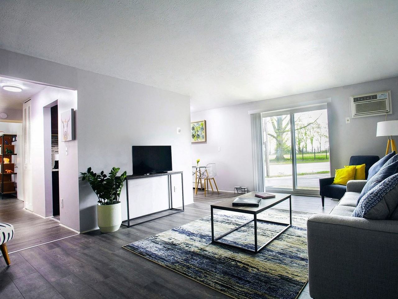 Smartland Breakwater Tower - Photo 3 of 19