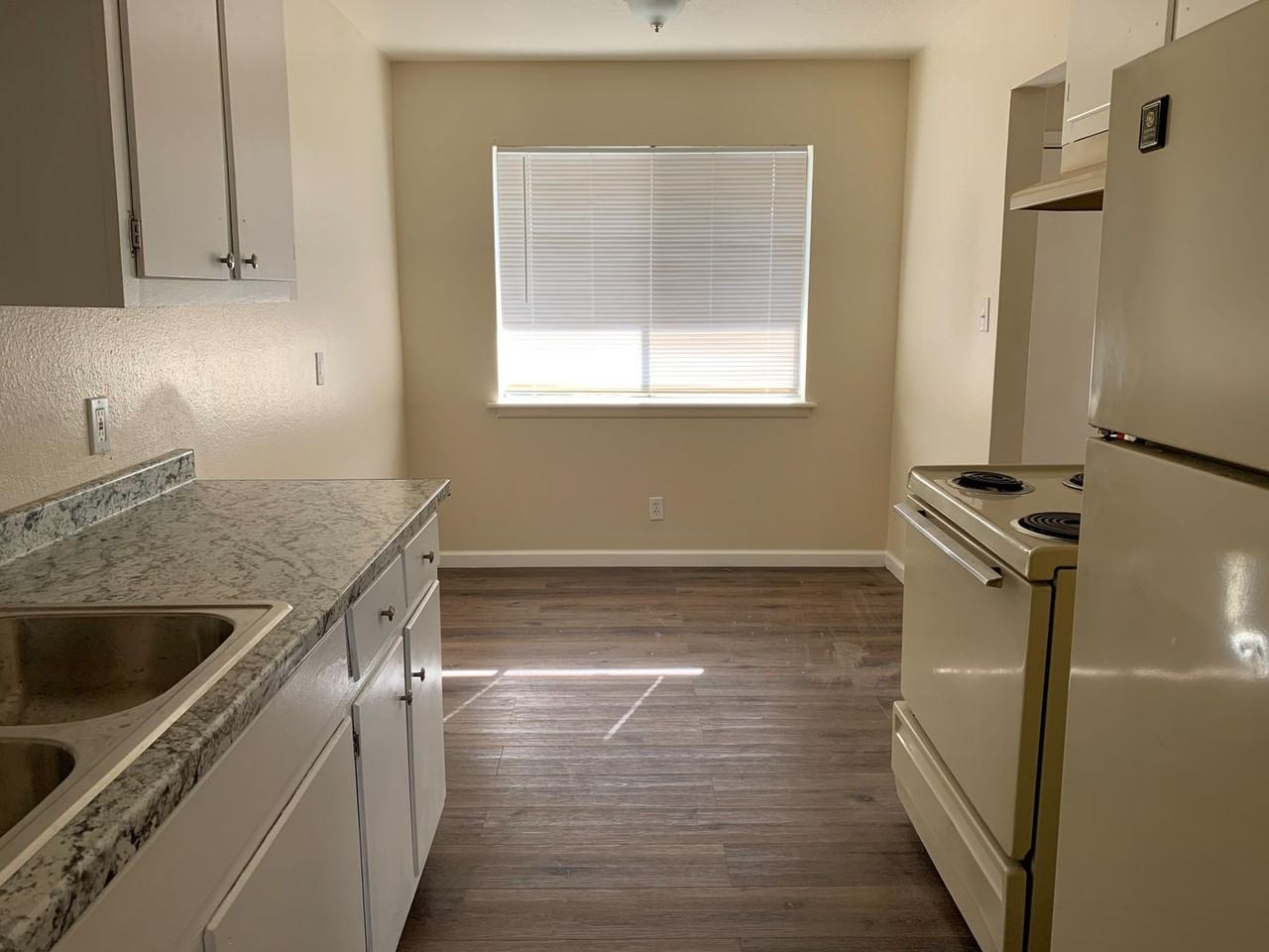 Apartment Homes in a Beautiful Community - Photo 2 of 27