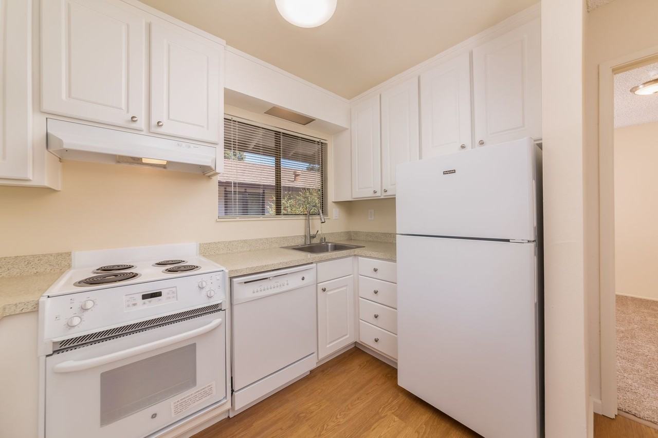 Camelback North Apartments CNM - Photo 7 of 44