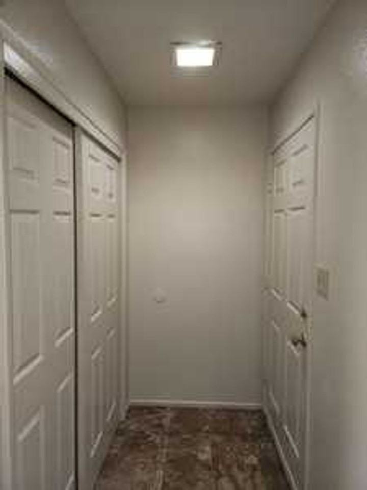 The Palms Apartments - Photo 2 of 19