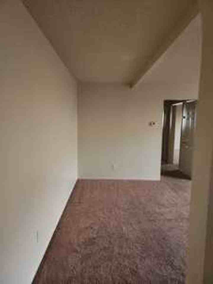 The Palms Apartments - Photo 3 of 19