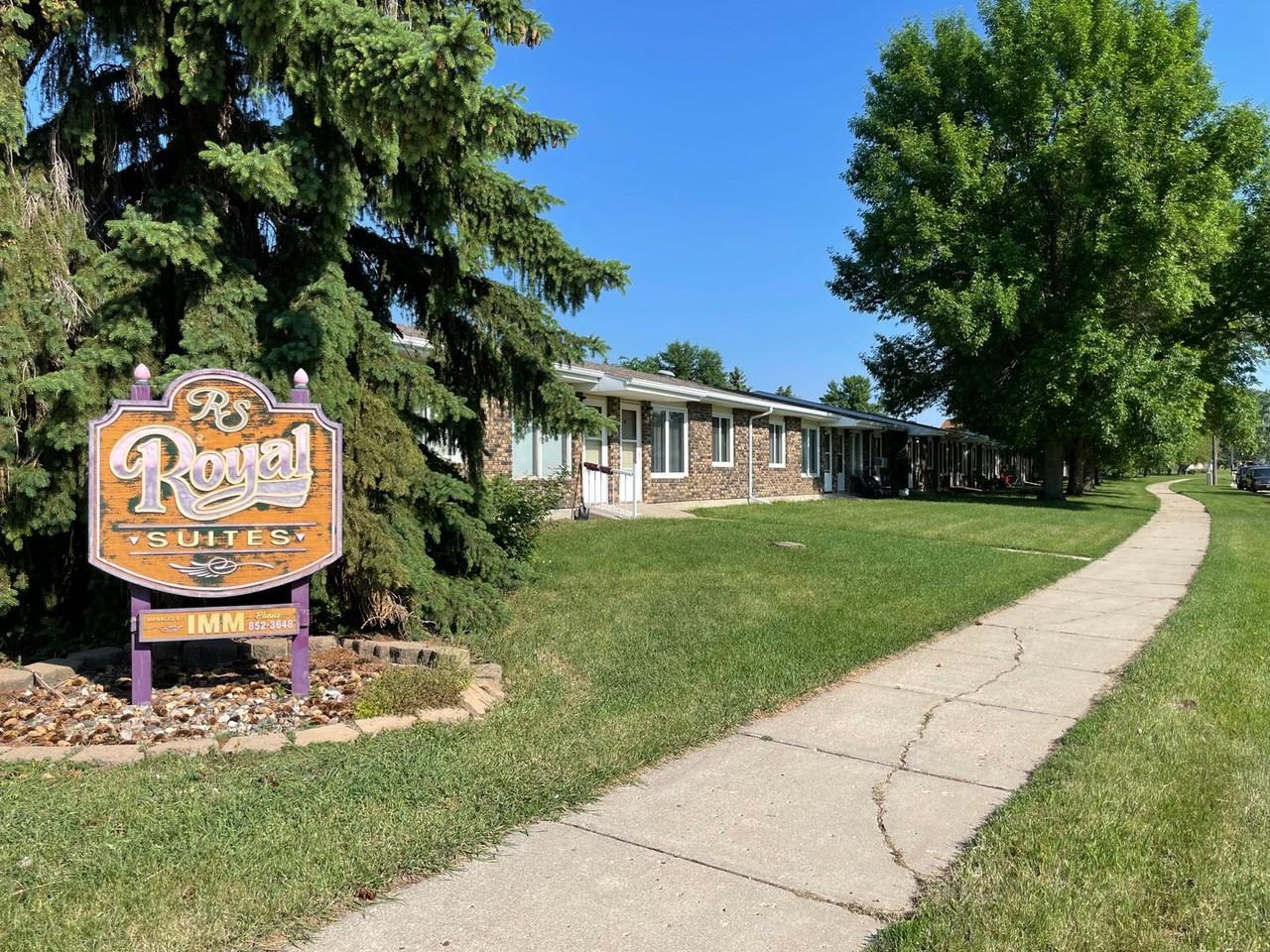 Royal Suites - Photo 7 of 13