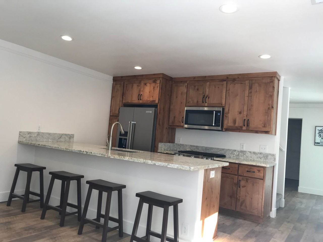 0721 - 1319/1321 Normal Ave - Photo 4 of 34