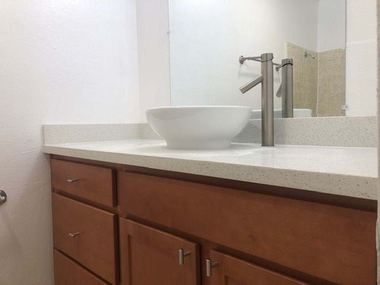 Morning Glory Apartments - Photo 4 of 17