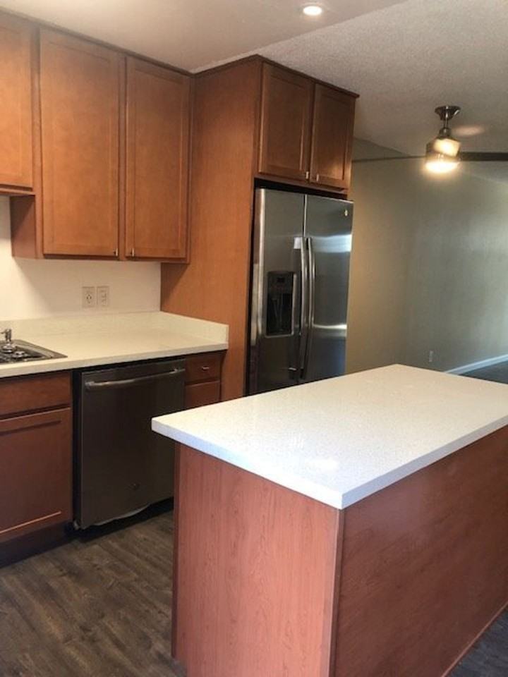 Morning Glory Apartments - Photo 7 of 17