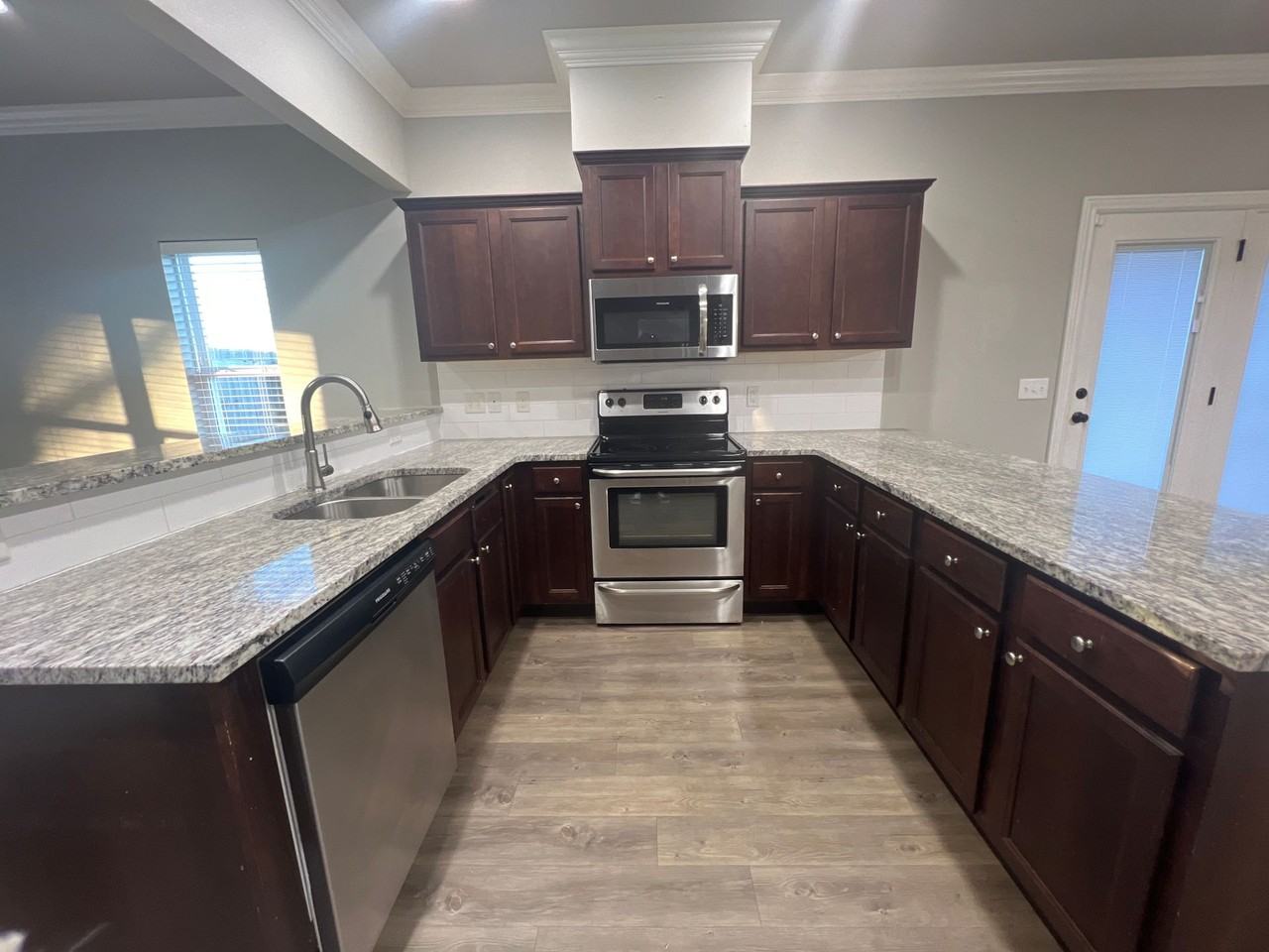 Deane Sang Townhomes - Photo 5 of 18