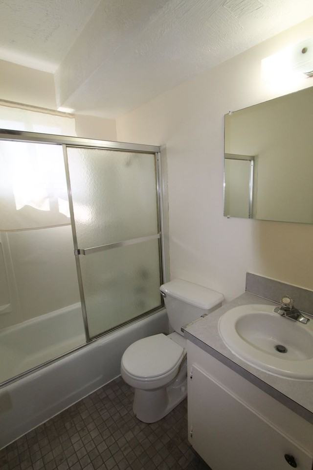 1901 Park Avenue - Photo 4 of 11