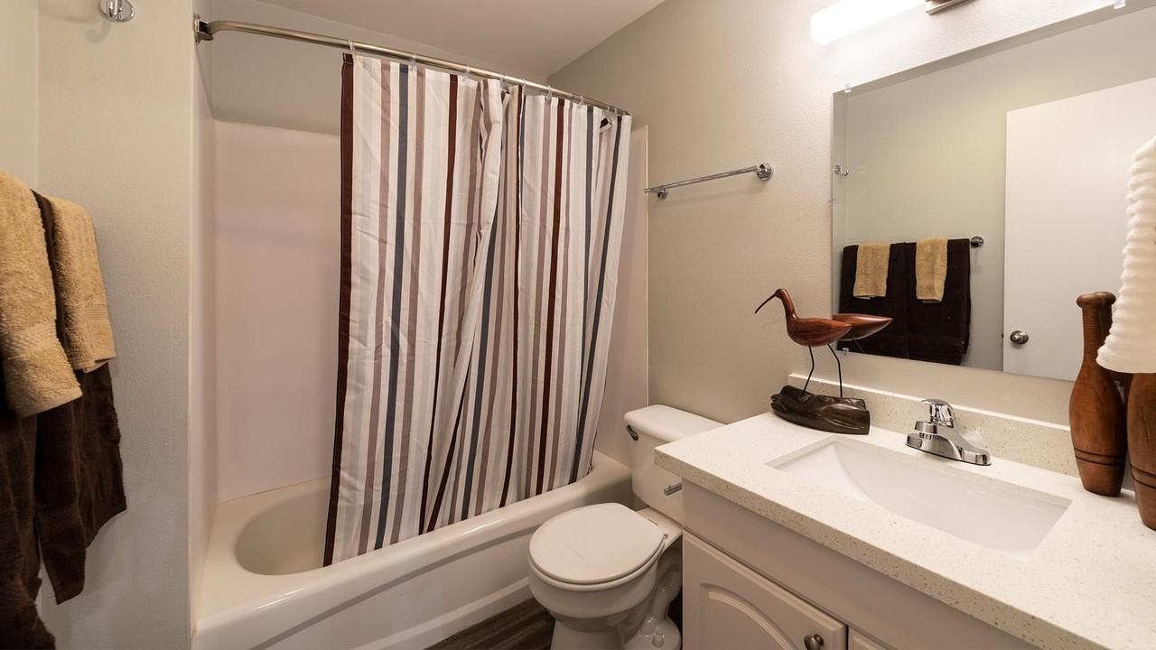 Link 14 - Photo 5 of 7